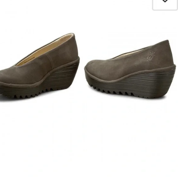 Fly London Yaz Cupido Wedge Slip On Shoe in size US 7.5-8 EU 38 Green - Picture 2 of 16